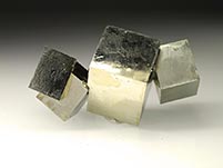 Pyritsufe mit 4 Würfeln