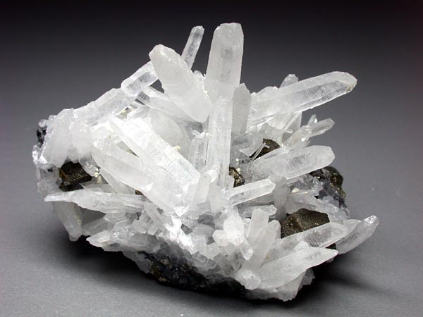 Quarz-Pyrit-Siderit-Stufe
