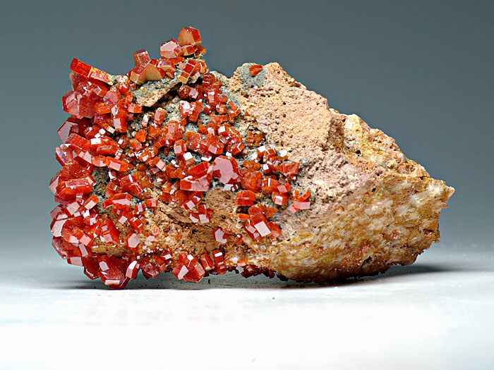 Vanadinit auf Baryt